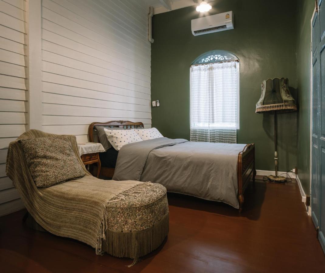 Lhong Yaowarat Hostel Bangkok Bagian luar foto