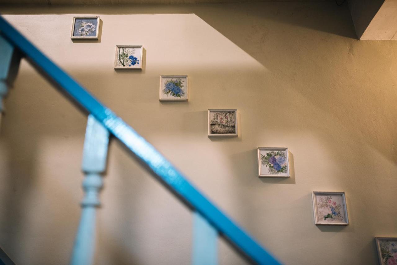 Lhong Yaowarat Hostel Bangkok Bagian luar foto