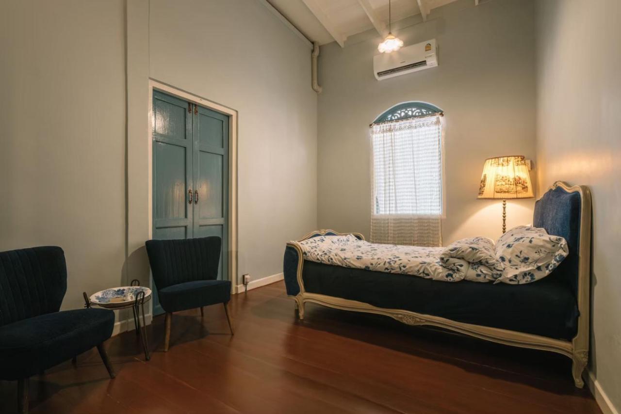 Lhong Yaowarat Hostel Bangkok Bagian luar foto