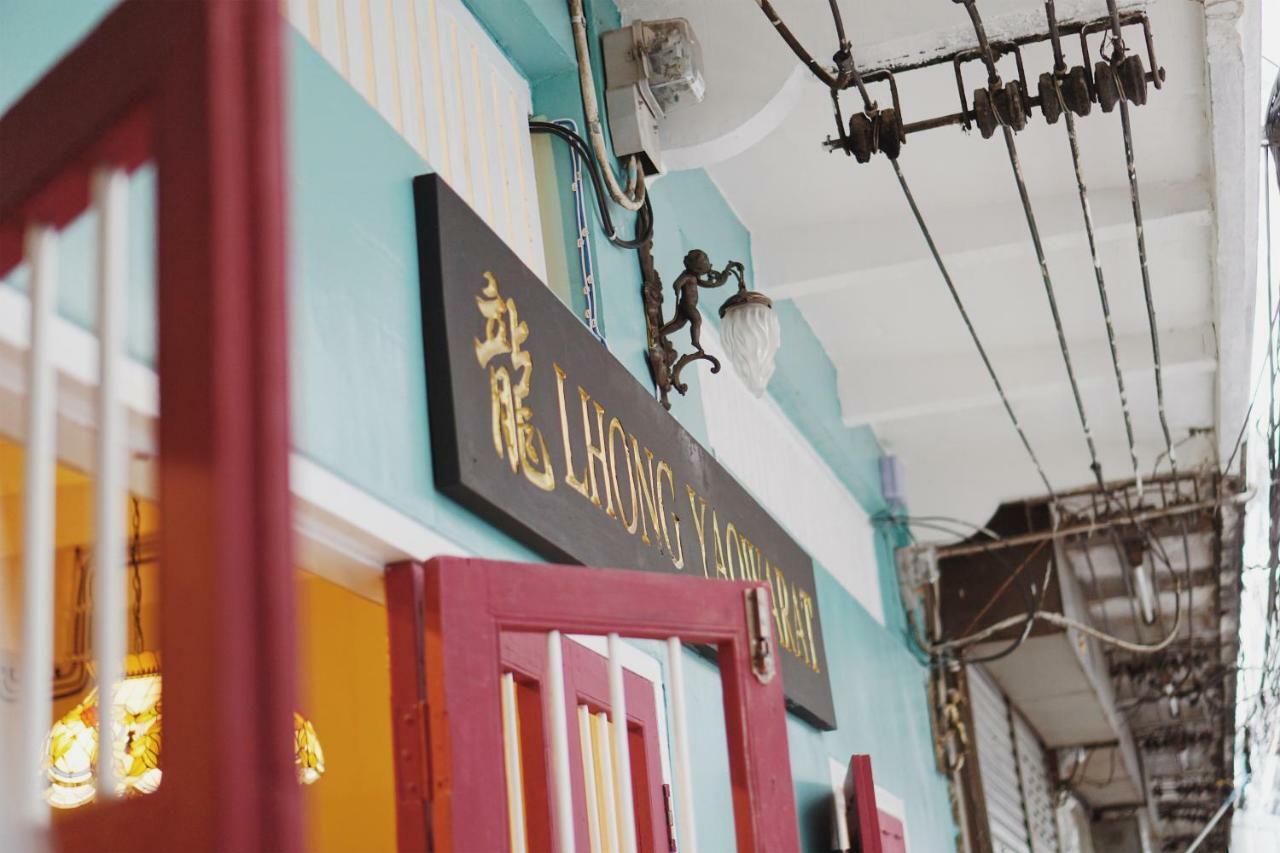 Lhong Yaowarat Hostel Bangkok Bagian luar foto